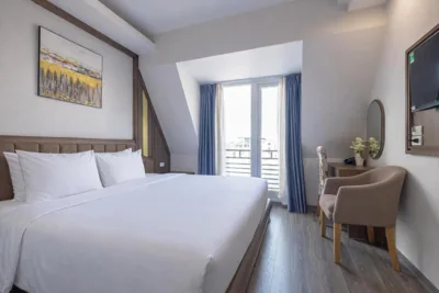 Chambre Double Deluxe avec balcon — Sky Charm Hanoi Hotel and Spa